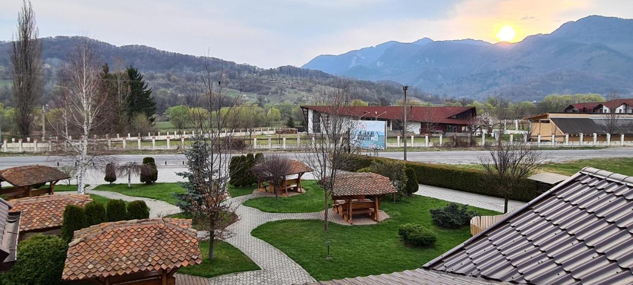 Poiana Rasnoavei Hotel Rîşnov Екстериор снимка
